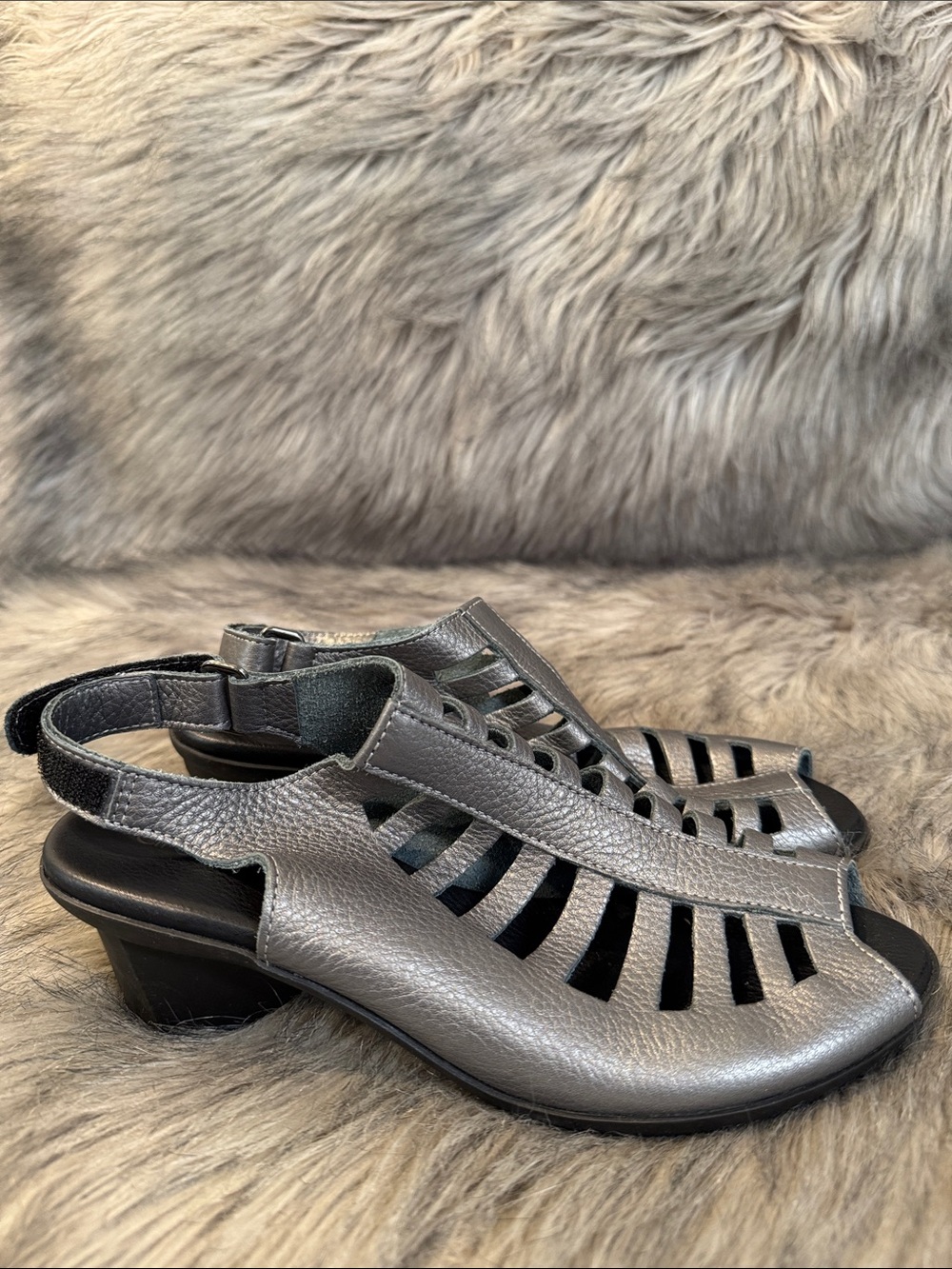 Arche Women's Gray Slingback Cutout Sandals Size 37